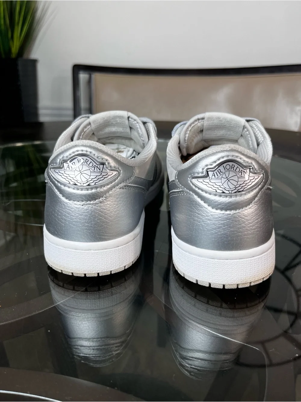 Nike Air Jordan 1 Retro Low OG Gray Metallic Silver Mens Sz 9.5